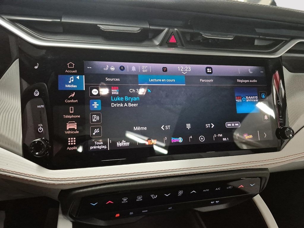 2026 Jeep Cherokee LIMITED in St-Jean-Sur-Richelieu, Quebec - 19 - w1024h768px