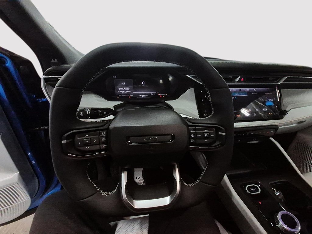 2026 Jeep Cherokee LIMITED in St-Jean-Sur-Richelieu, Quebec - 10 - w1024h768px