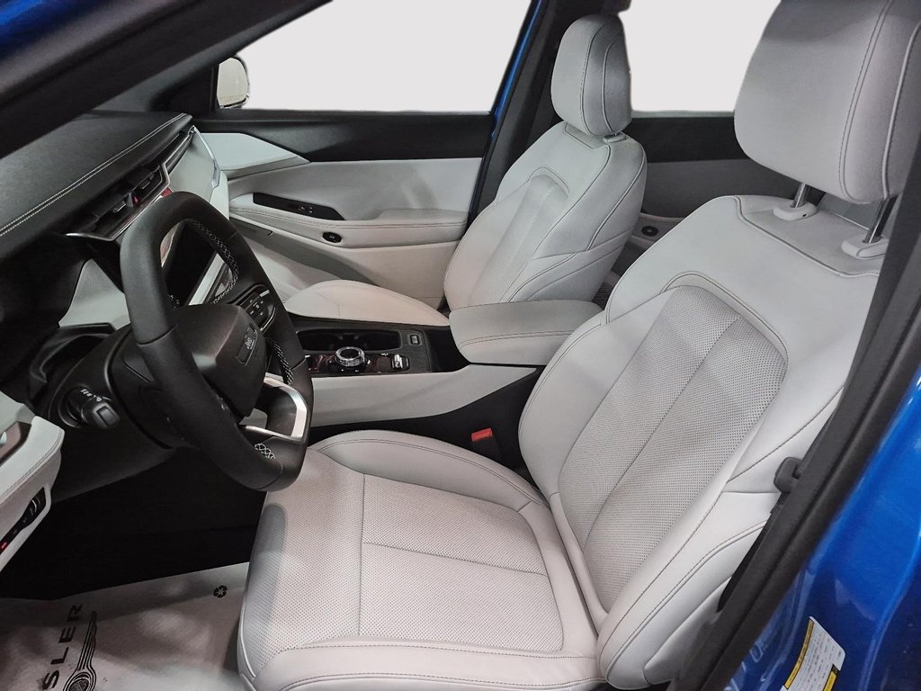 2026 Jeep Cherokee LIMITED in St-Jean-Sur-Richelieu, Quebec - 9 - w1024h768px