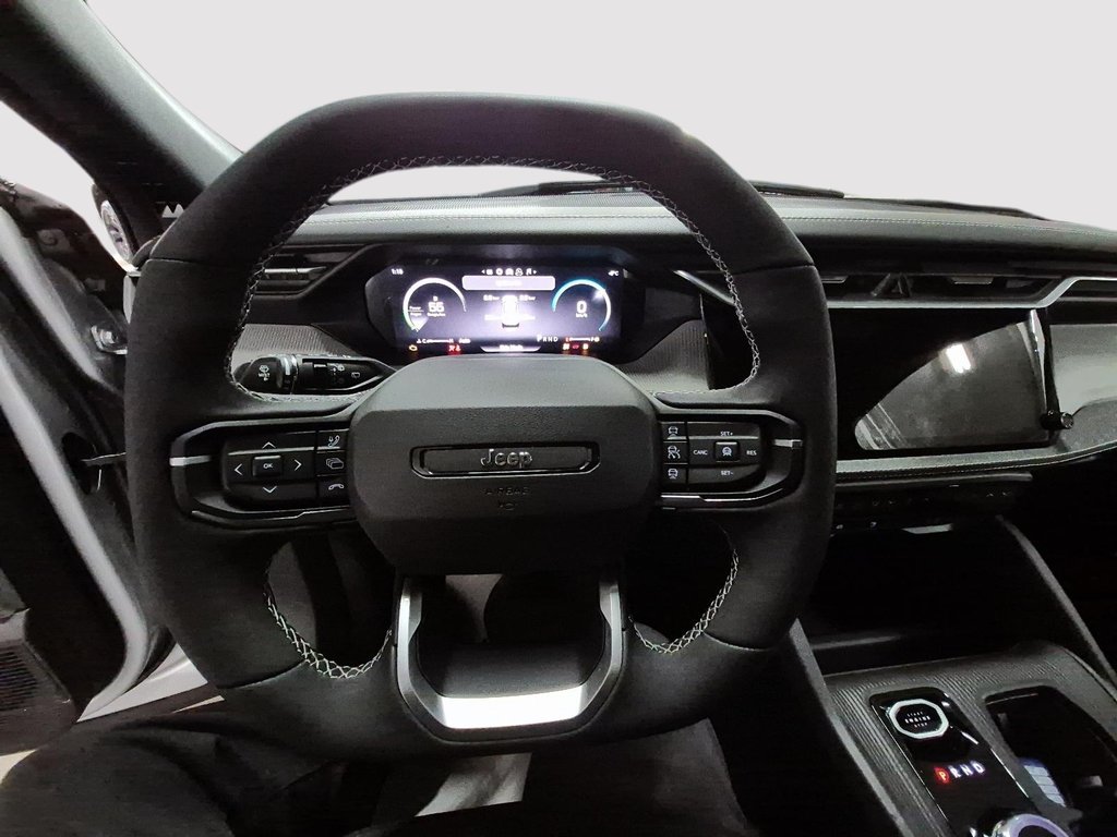 Jeep Cherokee LAREDO 2026 à St-Jean-Sur-Richelieu, Québec - 10 - w1024h768px