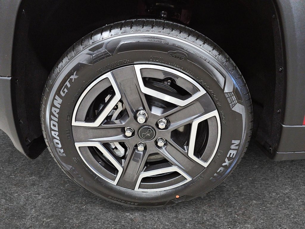 2026 Jeep Cherokee LAREDO in Sherbrooke, Quebec - 7 - w1024h768px