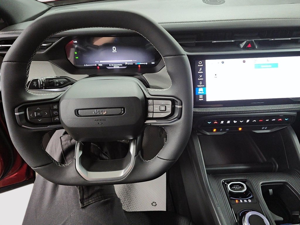 2026 Jeep Cherokee LAREDO in Sherbrooke, Quebec - 14 - w1024h768px