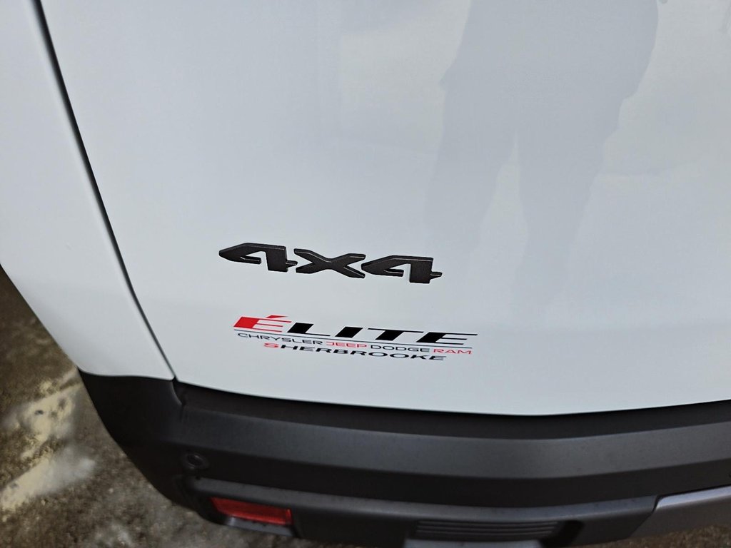 Jeep Cherokee OVERLAND 2026 à St-Jean-Sur-Richelieu, Québec - 16 - w1024h768px