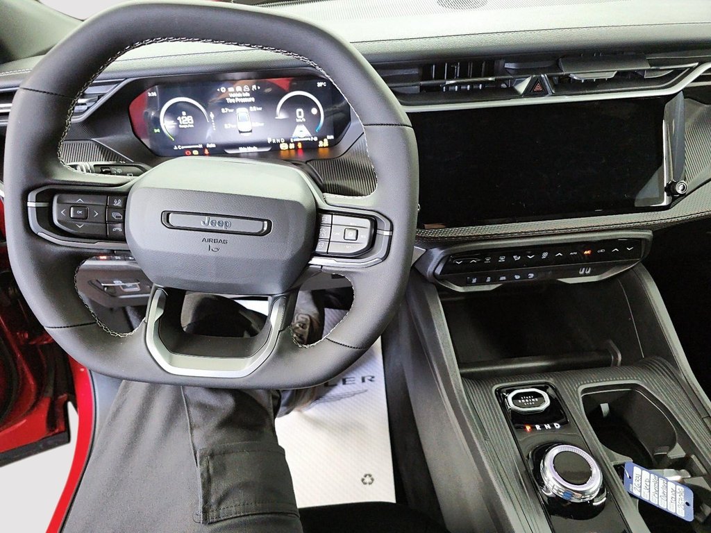 2026 Jeep Cherokee OVERLAND in Sherbrooke, Quebec - 14 - w1024h768px