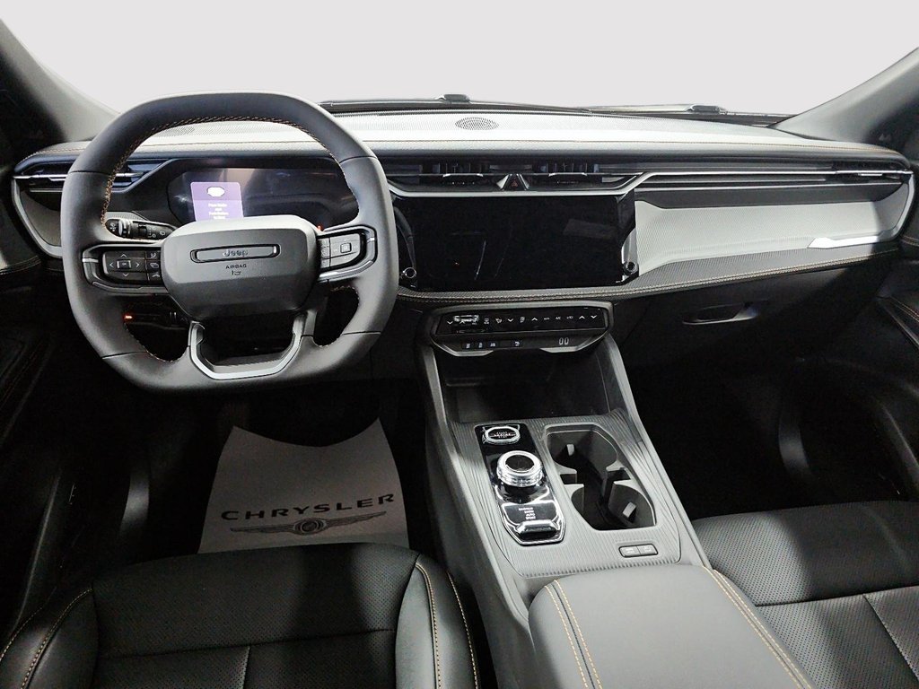 2026 Jeep Cherokee 85TH ANNIVERSARY in St-Jean-Sur-Richelieu, Quebec - 10 - w1024h768px