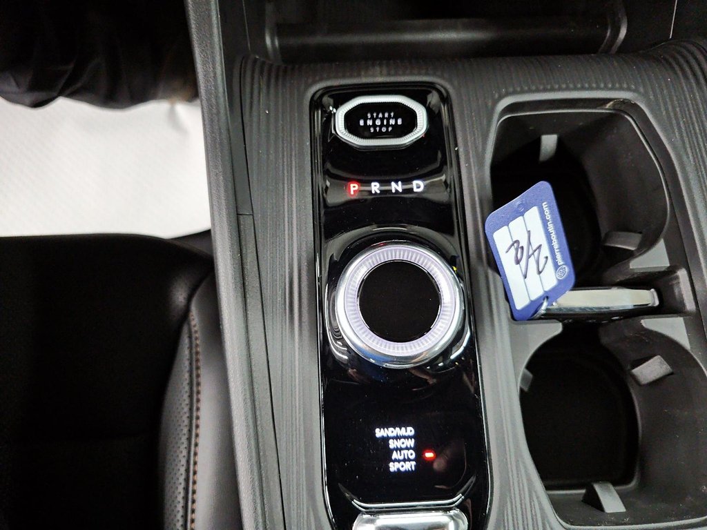 2026 Jeep Cherokee OVERLAND in Sherbrooke, Quebec - 15 - w1024h768px
