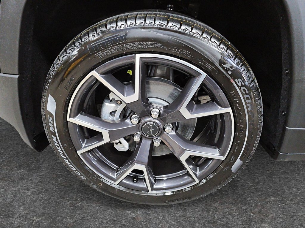 2026 Jeep Cherokee OVERLAND in Sherbrooke, Quebec - 7 - w1024h768px