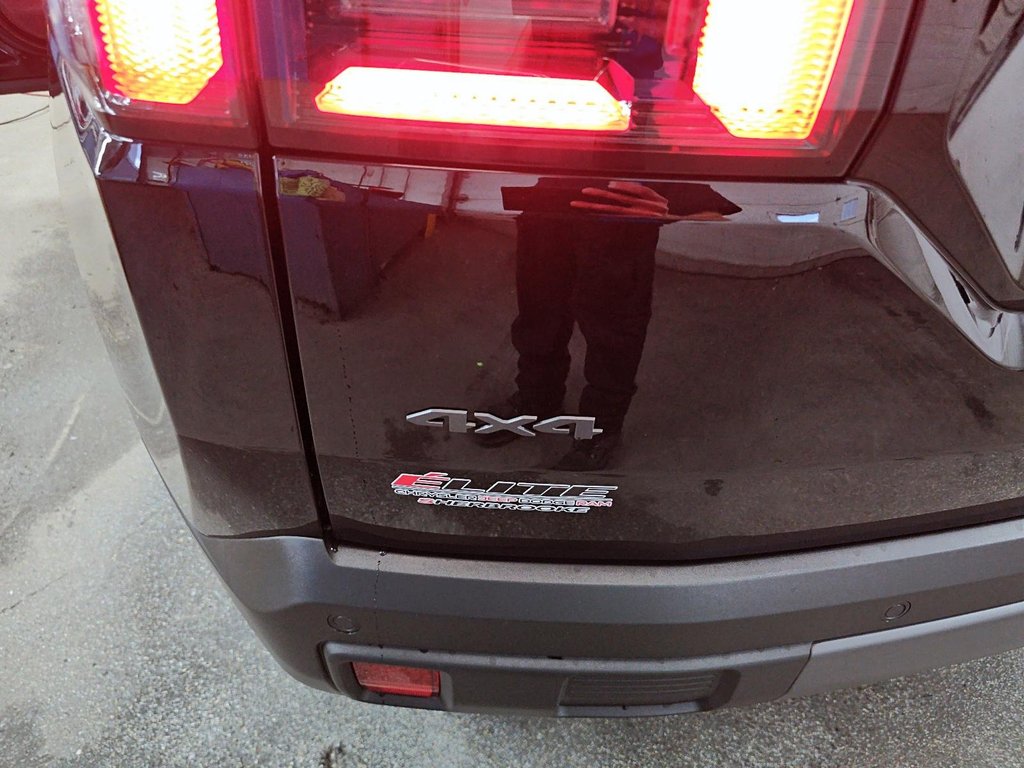 2026 Jeep Cherokee OVERLAND in Sherbrooke, Quebec - 16 - w1024h768px