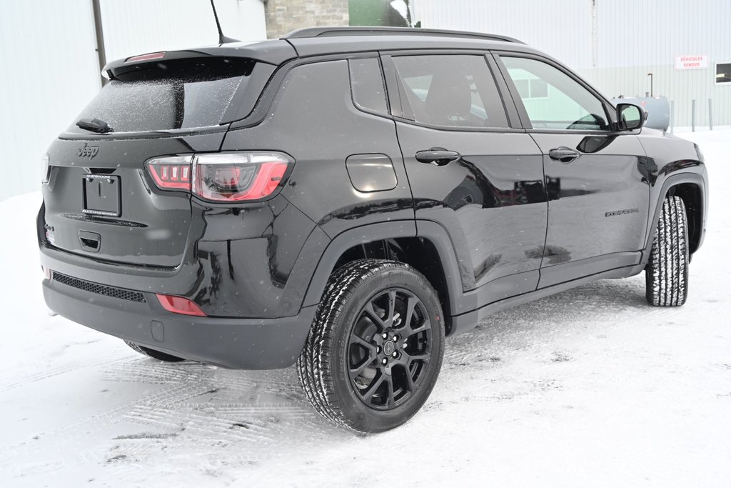 2025 Jeep Compass ALTITUDE in St-Jean-Sur-Richelieu, Quebec - 4 - w1024h768px