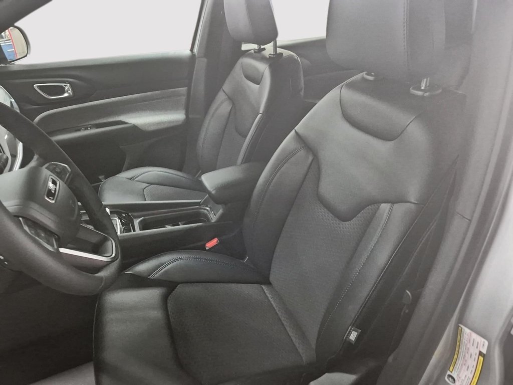 Jeep Compass NORTH 2025 à Sherbrooke, Québec - 9 - w1024h768px