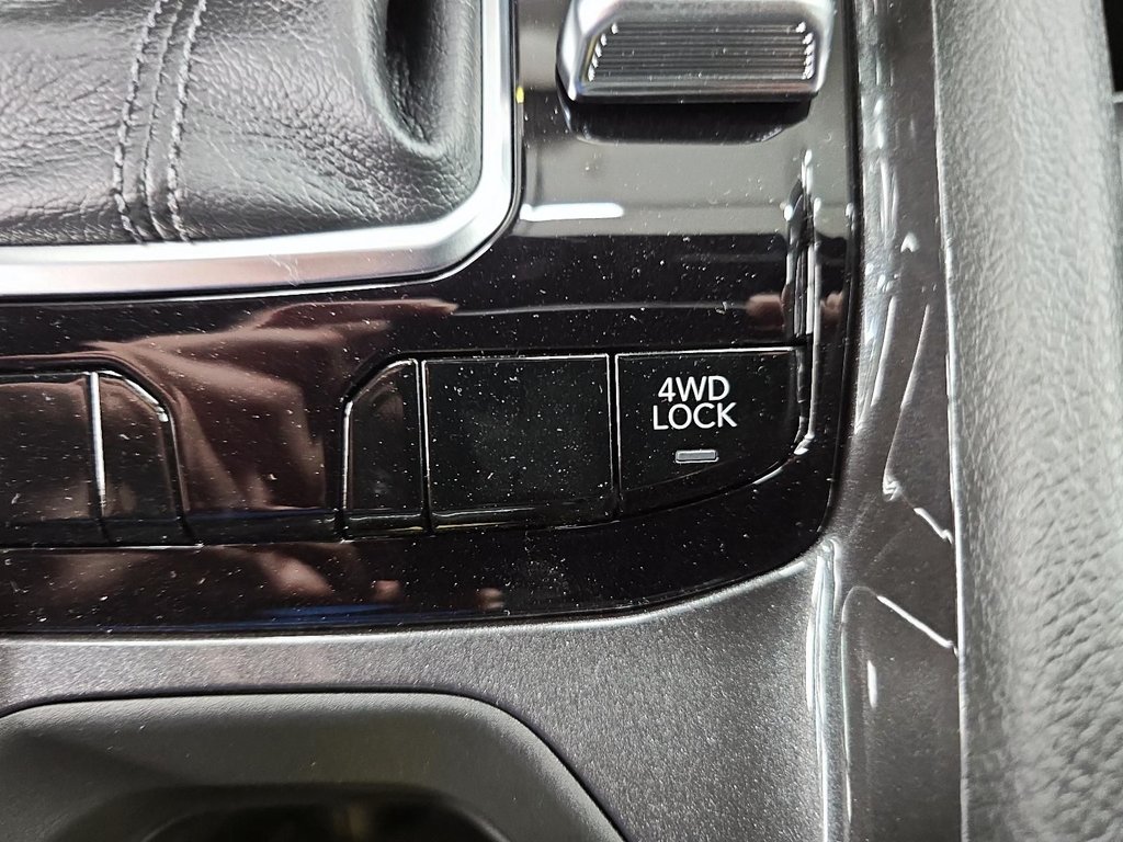 2025 Jeep Compass NORTH in Sherbrooke, Quebec - 16 - w1024h768px