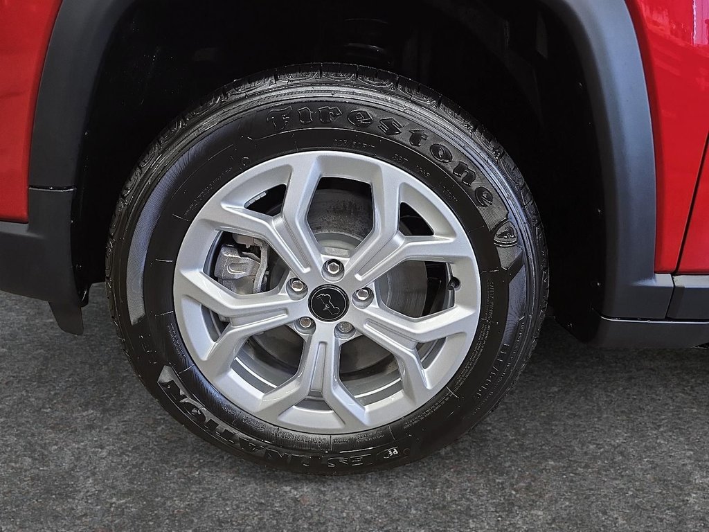 2025 Jeep Compass NORTH in Sherbrooke, Quebec - 7 - w1024h768px