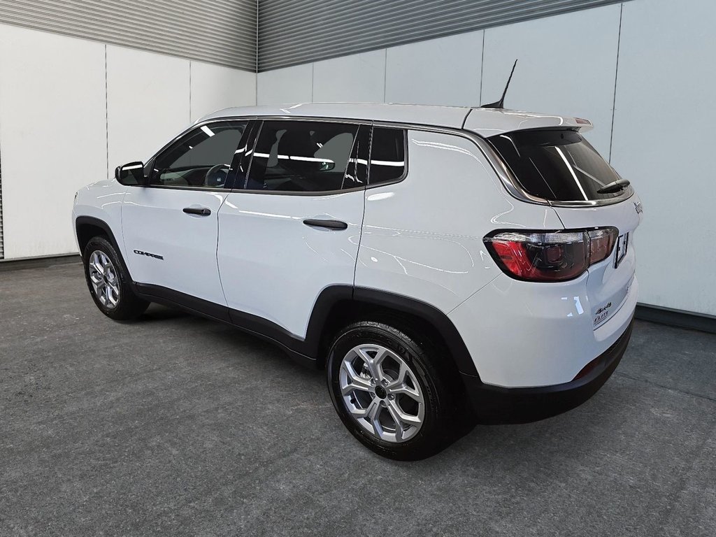 Jeep Compass NORTH 2026 à Sherbrooke, Québec - 4 - w1024h768px