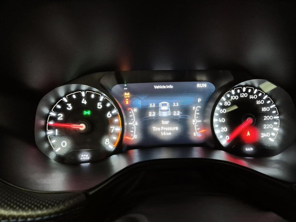 2026 Jeep Compass NORTH in Sherbrooke, Quebec - 14 - w1024h768px