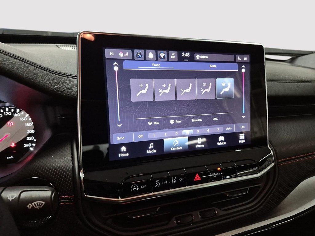 2026 Jeep Compass TRAILHAWK in Sherbrooke, Quebec - 9 - w1024h768px