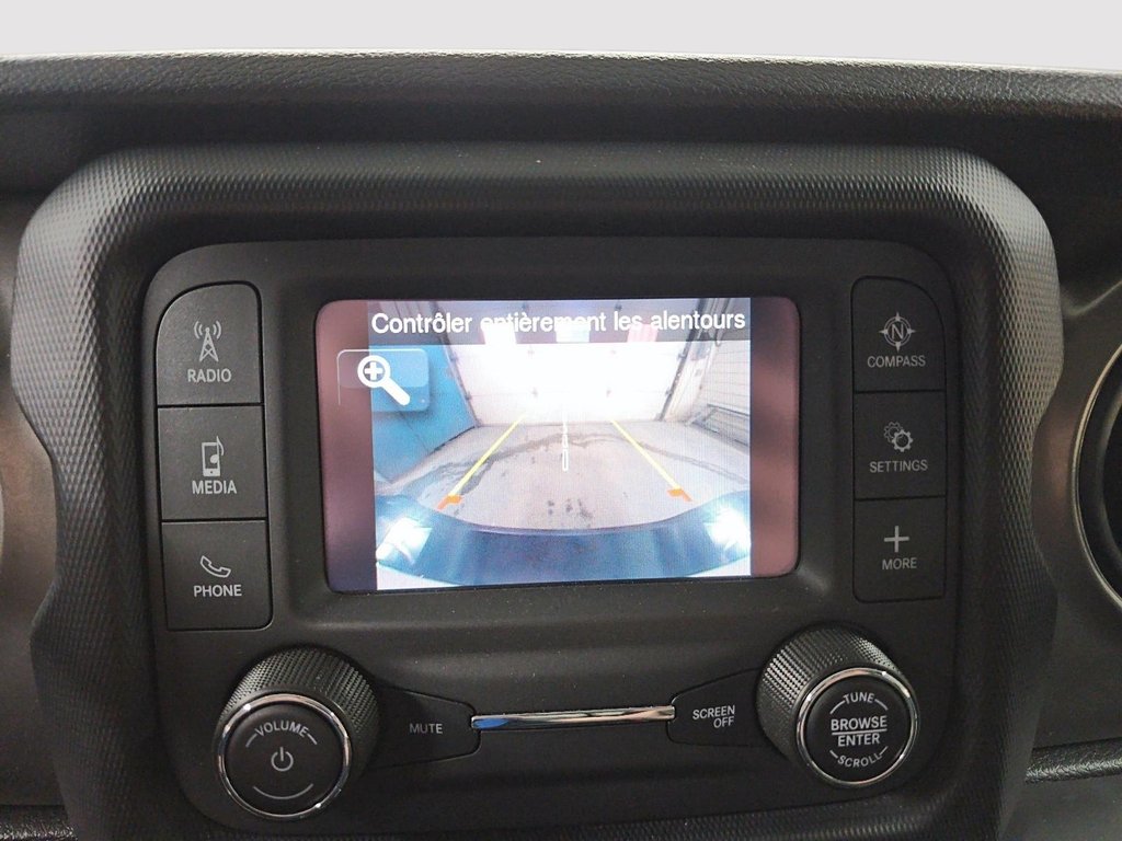 2020 Jeep Gladiator SPORT S // JEEP // GLADIATOR in Sherbrooke, Quebec - 19 - w1024h768px