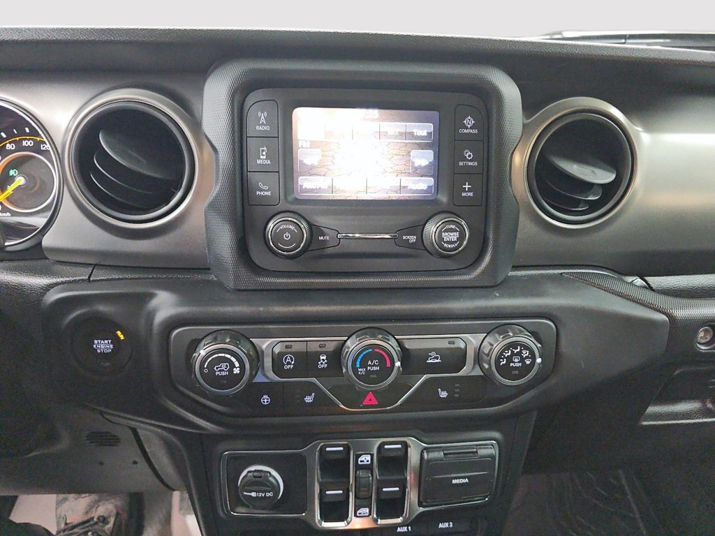 2020 Jeep Gladiator SPORT S // JEEP // GLADIATOR in Sherbrooke, Quebec - 20 - w1024h768px