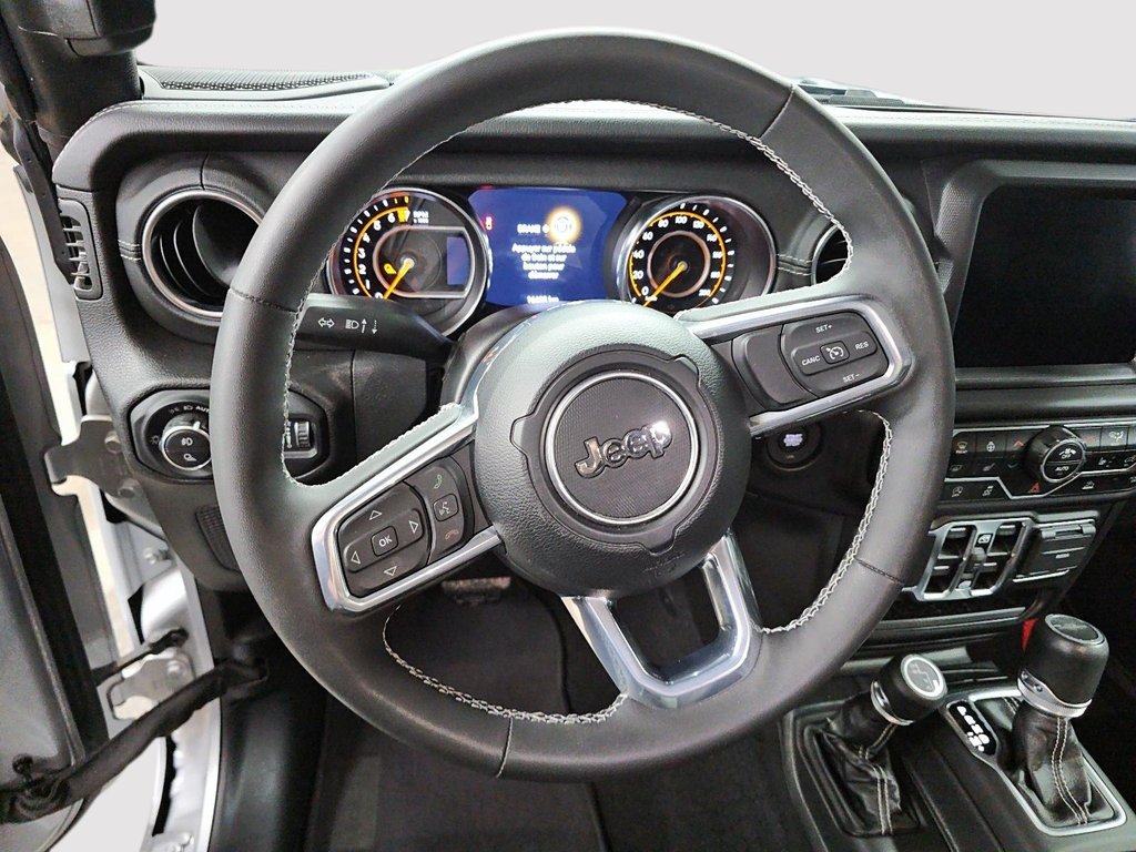 2023 Jeep Gladiator OVERLAND // 4RM // V6 PENTASTAR in Sherbrooke, Quebec - 12 - w1024h768px
