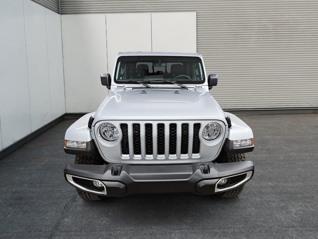 2023 Jeep Gladiator OVERLAND // 4RM // V6 PENTASTAR in Sherbrooke, Quebec - 2 - w1024h768px
