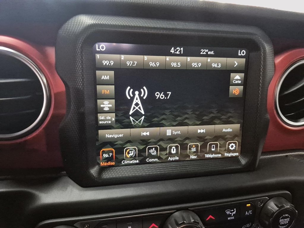 Jeep Gladiator RUBICON 4X4 // SIÈGES ET VOLANT CHAUFFANTS 2023 à Sherbrooke, Québec - 18 - w1024h768px
