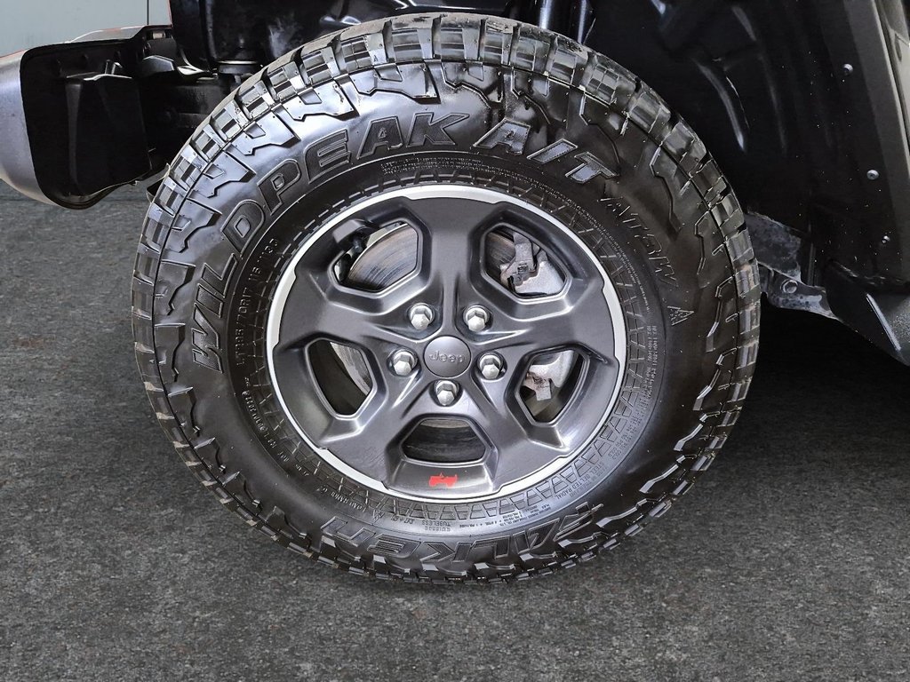 Jeep Gladiator RUBICON 4X4 // SIÈGES ET VOLANT CHAUFFANTS 2023 à Sherbrooke, Québec - 6 - w1024h768px