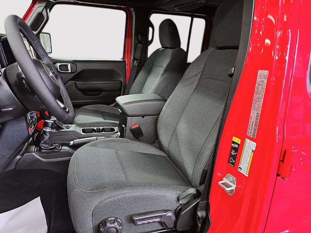 Jeep Gladiator WILLYS 2025 à Sherbrooke, Québec - 9 - w1024h768px