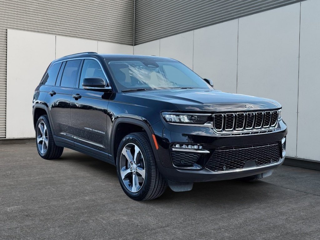 Jeep Grand Cherokee 4xe DVD // CUIR // ECRANS PASSAGERS ARRIÈRES 2022 à Sherbrooke, Québec - 2 - w1024h768px