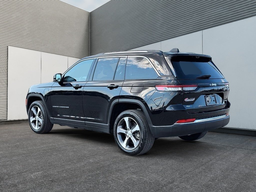 Jeep Grand Cherokee 4xe DVD // CUIR // ECRANS PASSAGERS ARRIÈRES 2022 à Sherbrooke, Québec - 4 - w1024h768px