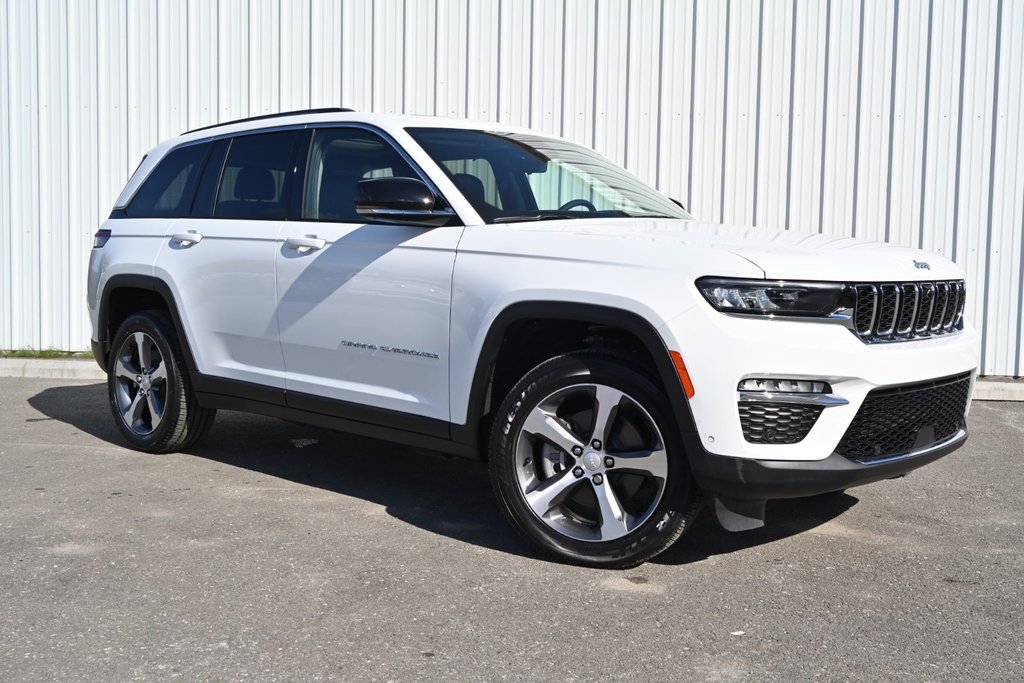 2023 Jeep Grand Cherokee 4xe 4XE in St-Jean-Sur-Richelieu, Quebec - 3 - w1024h768px