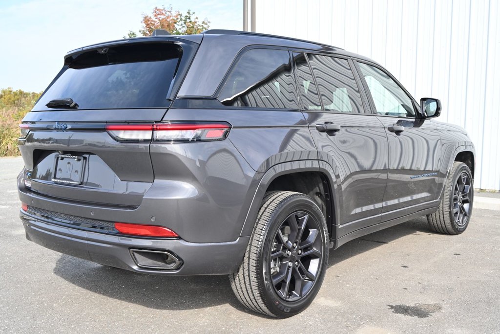 2023  Grand Cherokee 4xe 30TH ANNIVERSARY in Sherbrooke, Quebec - 5 - w1024h768px