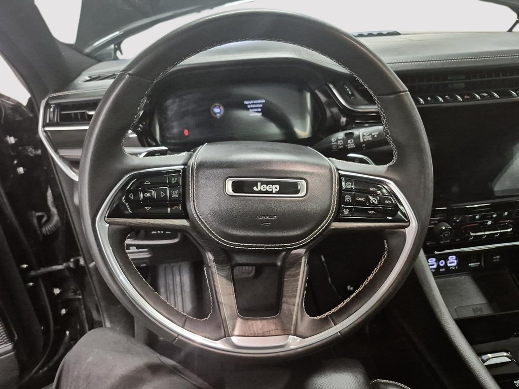 2023 Jeep Grand Cherokee 4xe OVERLAND 4XE // ENSEMBLE LUXE in Sherbrooke, Quebec - 12 - w1024h768px