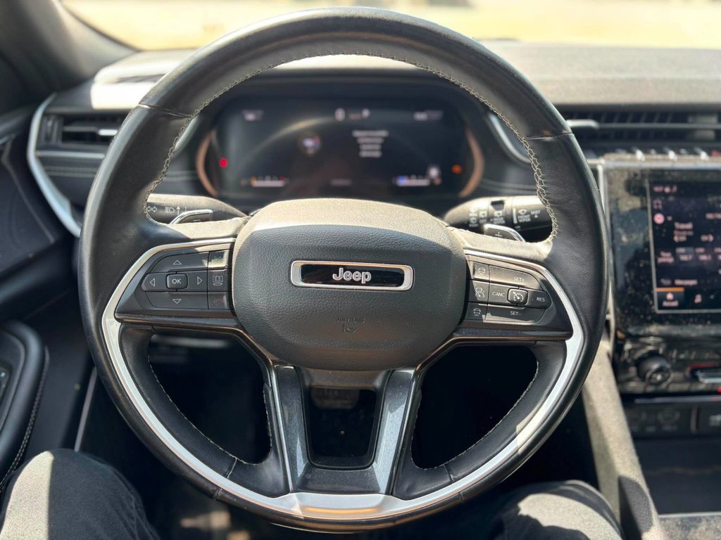 2022 Jeep Grand Cherokee L 6 PASSAGERS /ALTITUDE // V6 // ENSEMBLE REMORQUAGE in Sherbrooke, Quebec - 10 - w1024h768px