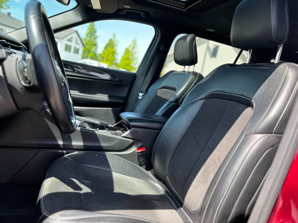 2022 Jeep Grand Cherokee L 6 PASSAGERS /ALTITUDE // V6 // ENSEMBLE REMORQUAGE in Sherbrooke, Quebec - 9 - w1024h768px