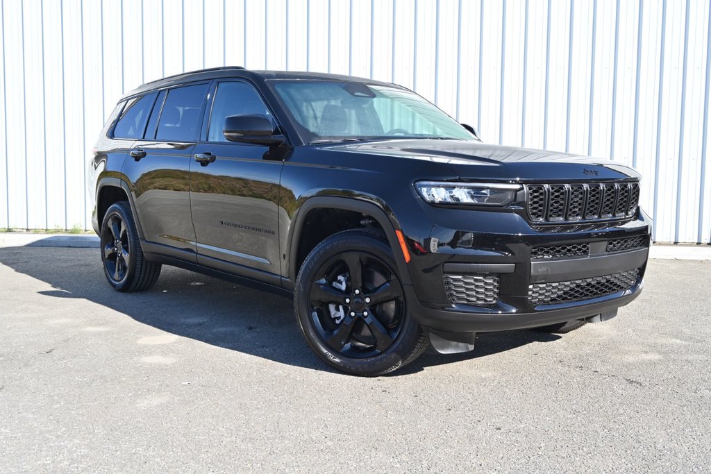 Grand Cherokee L ALTITUDE 2024 à Sherbrooke, Québec - 3 - w1024h768px