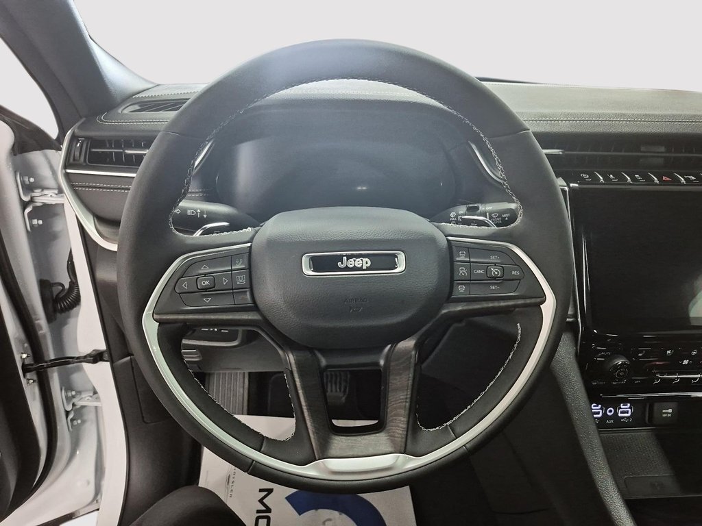 Jeep GRAND CHEROKEE L LIMITED 2025 à Sherbrooke, Québec - 12 - w1024h768px