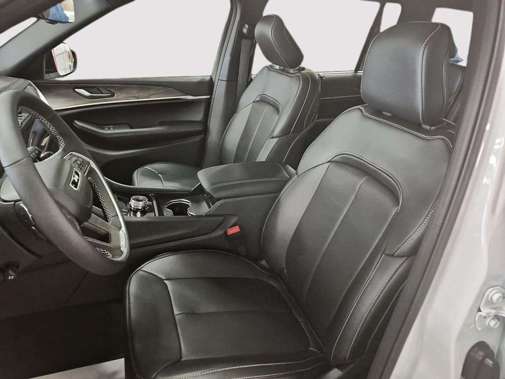 Jeep GRAND CHEROKEE L LIMITED 2025 à Sherbrooke, Québec - 9 - w1024h768px