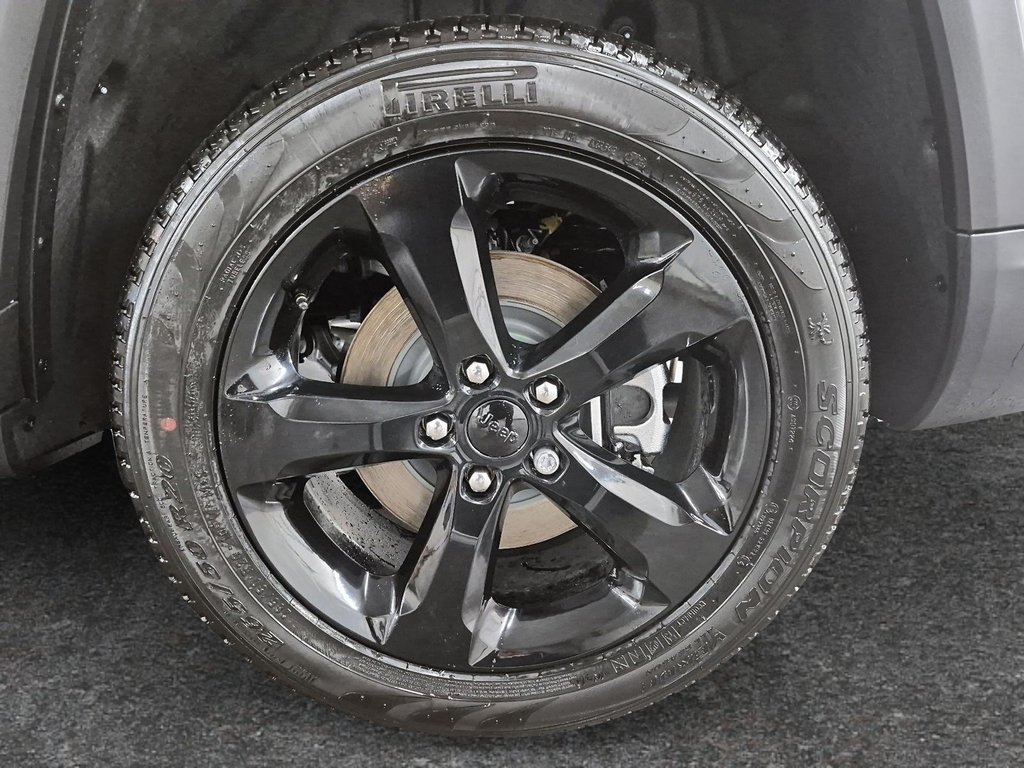 Jeep GRAND CHEROKEE L LIMITED 2025 à Sherbrooke, Québec - 7 - w1024h768px