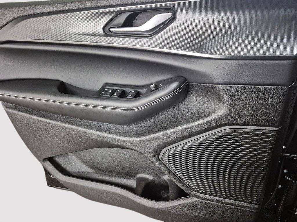 2025 Jeep Grand Cherokee L ALTITUDE in St-Jean-Sur-Richelieu, Quebec - 11 - w1024h768px