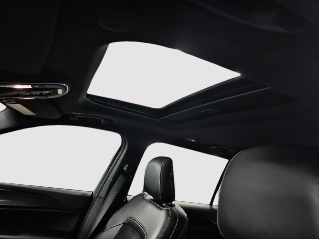 2025 Jeep Grand Cherokee L ALTITUDE in St-Jean-Sur-Richelieu, Quebec - 17 - w1024h768px