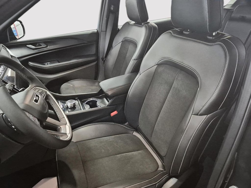 2025 Jeep Grand Cherokee L ALTITUDE in St-Jean-Sur-Richelieu, Quebec - 9 - w1024h768px