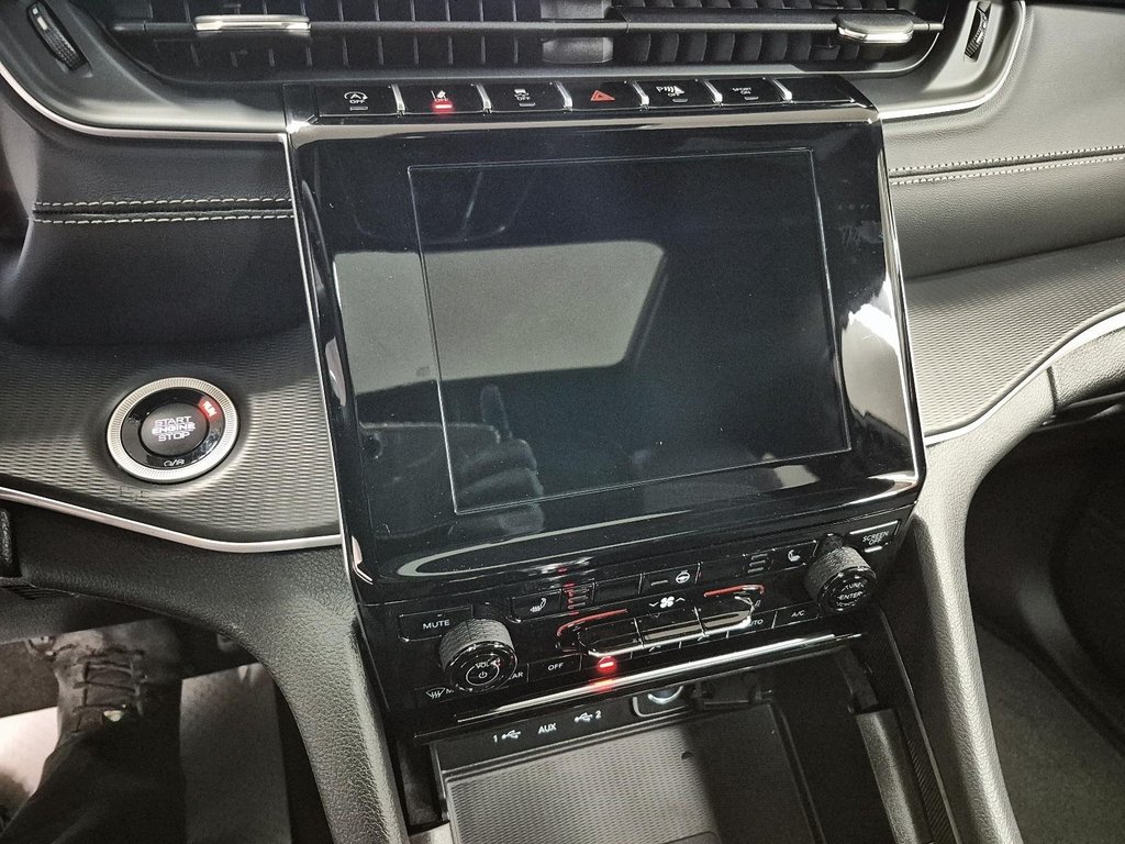 Jeep Grand Cherokee L ALTITUDE 2025 à Sherbrooke, Québec - 17 - w1024h768px