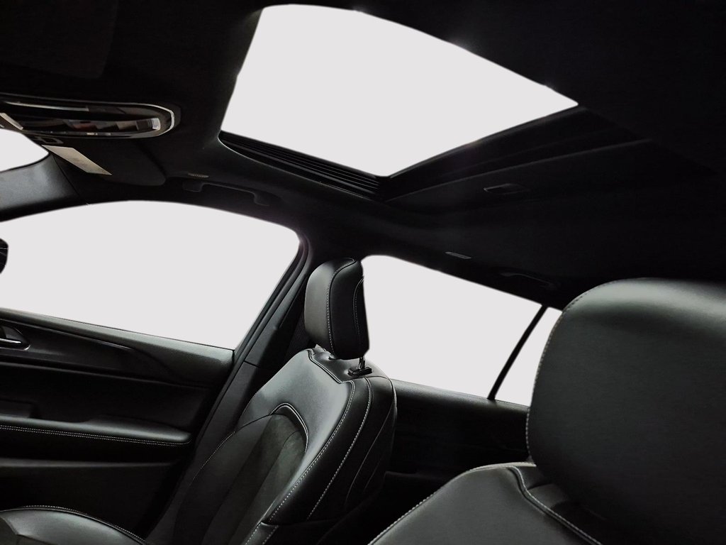 Jeep Grand Cherokee L ALTITUDE 2025 à Sherbrooke, Québec - 16 - w1024h768px