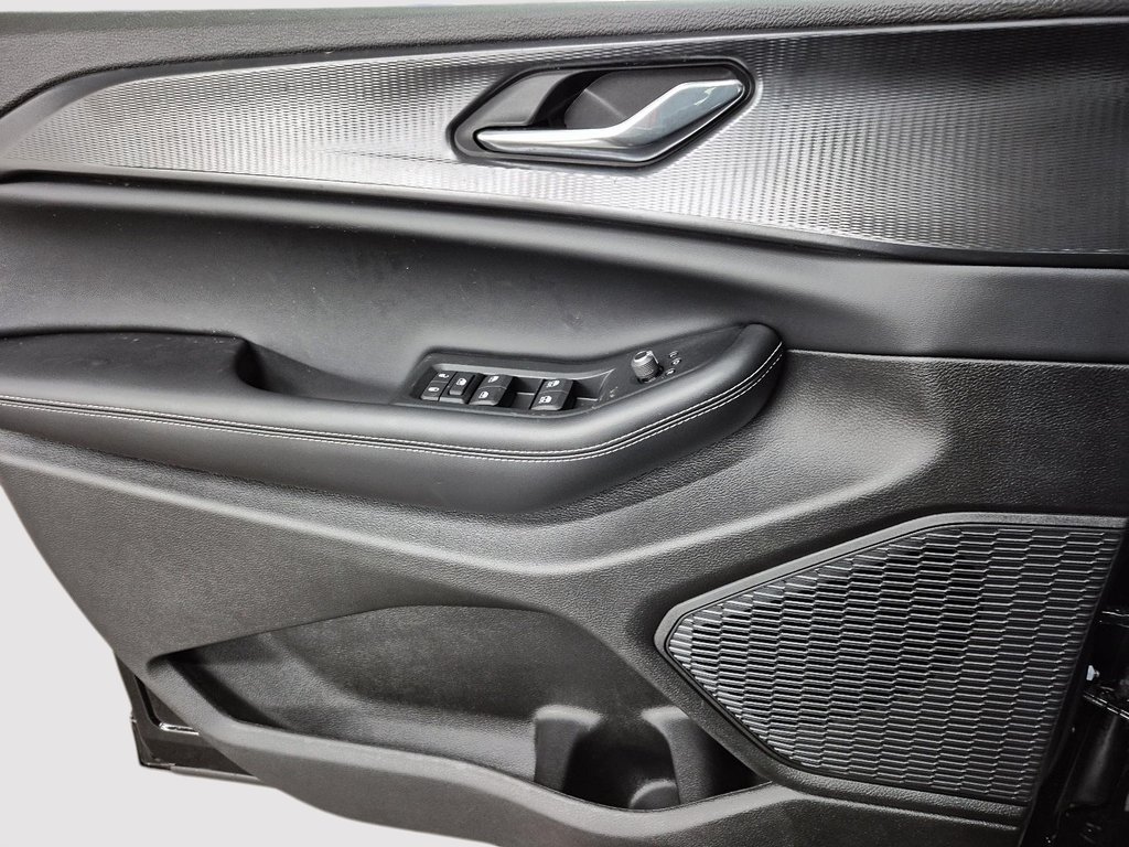 Jeep Grand Cherokee L ALTITUDE 2025 à Sherbrooke, Québec - 11 - w1024h768px