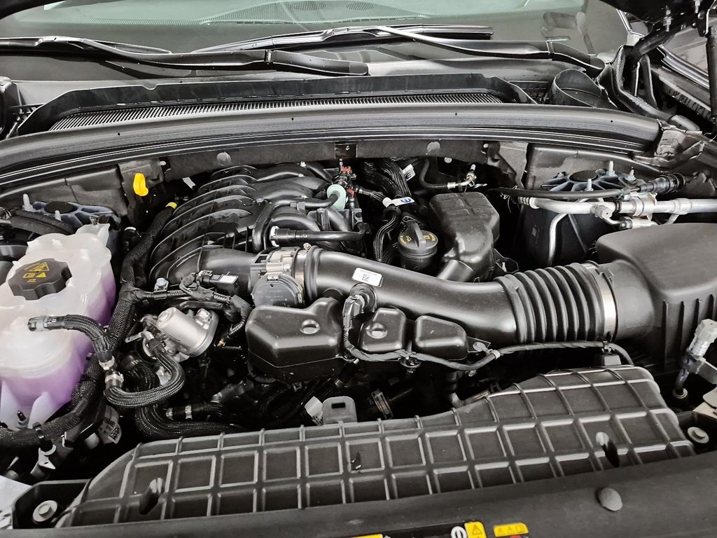 Jeep Grand Cherokee L ALTITUDE 2025 à Sherbrooke, Québec - 8 - w1024h768px