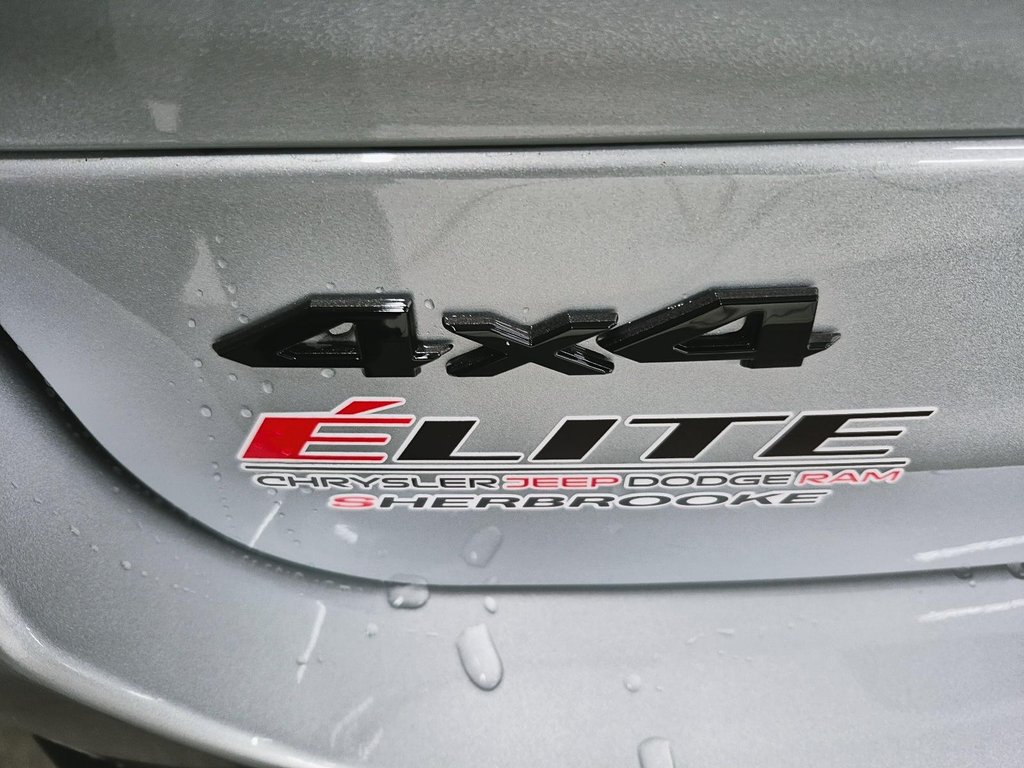 Jeep Grand Cherokee L ALTITUDE 2025 à Sherbrooke, Québec - 16 - w1024h768px