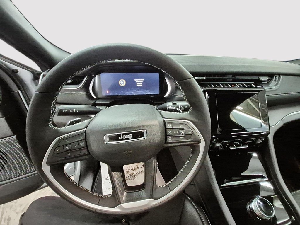 Jeep Grand Cherokee L ALTITUDE 2025 à Sherbrooke, Québec - 10 - w1024h768px
