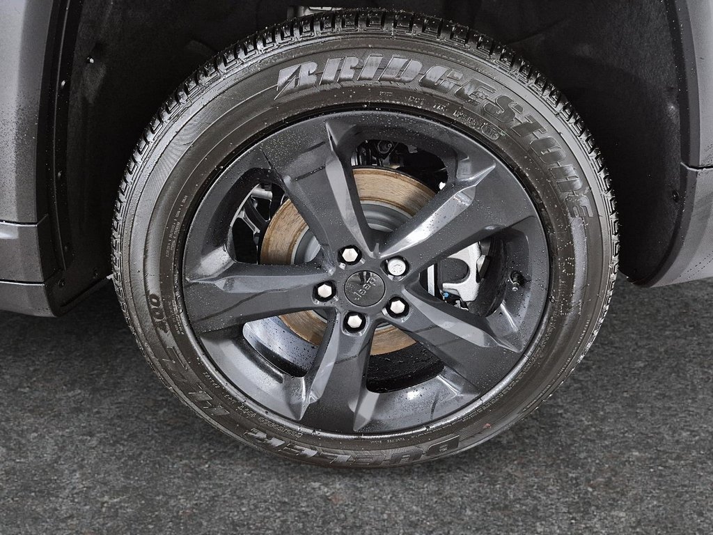 Jeep Grand Cherokee L ALTITUDE 2025 à Sherbrooke, Québec - 7 - w1024h768px