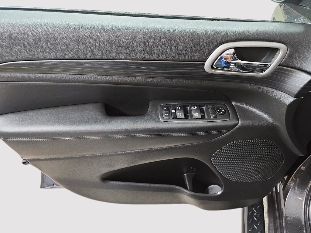 Jeep Grand Cherokee GRAND CHEROKEE // ALTITUDE // JEEP 2021 à Sherbrooke, Québec - 11 - w1024h768px