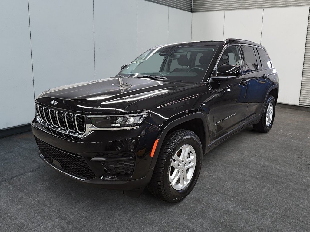 Jeep Grand Cherokee LAREDO // GRAND CHEROKEE // JEEP 2023 à Sherbrooke, Québec - 1 - w1024h768px