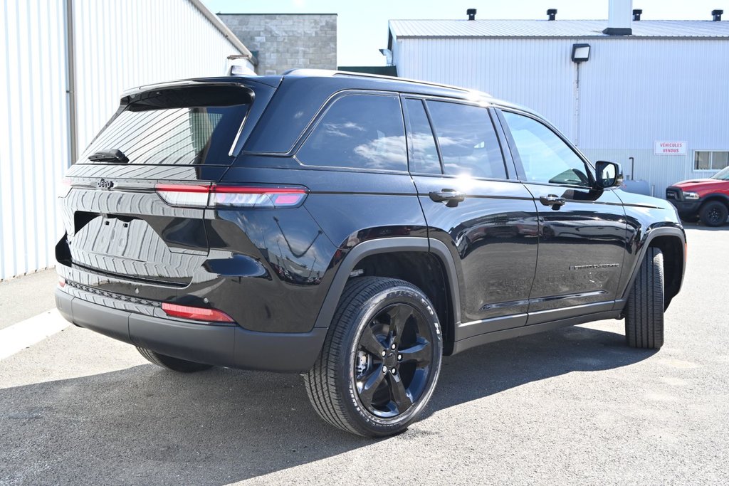 Grand Cherokee ALTITUDE 2024 à Sherbrooke, Québec - 4 - w1024h768px